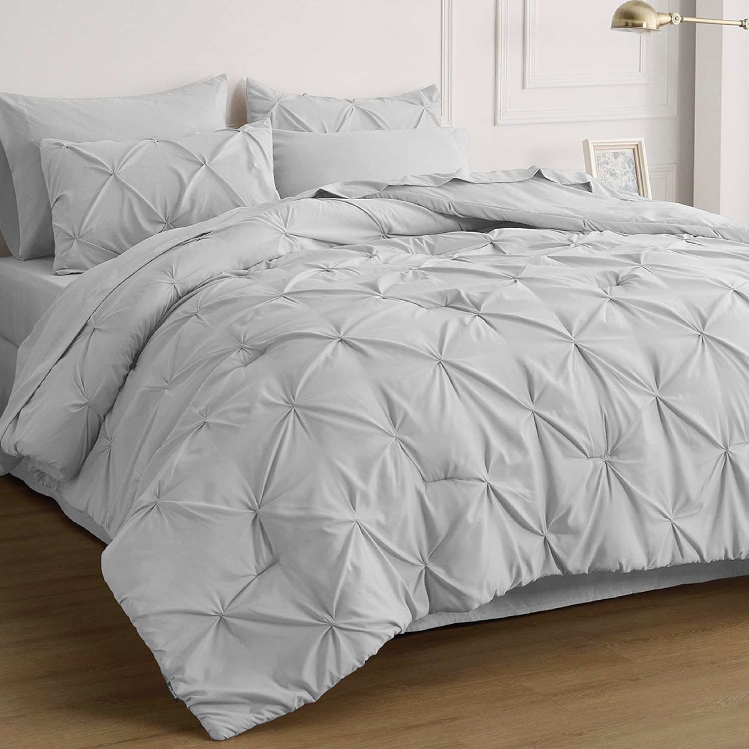 8 PCs Silver Pin-tuck Duvet Set