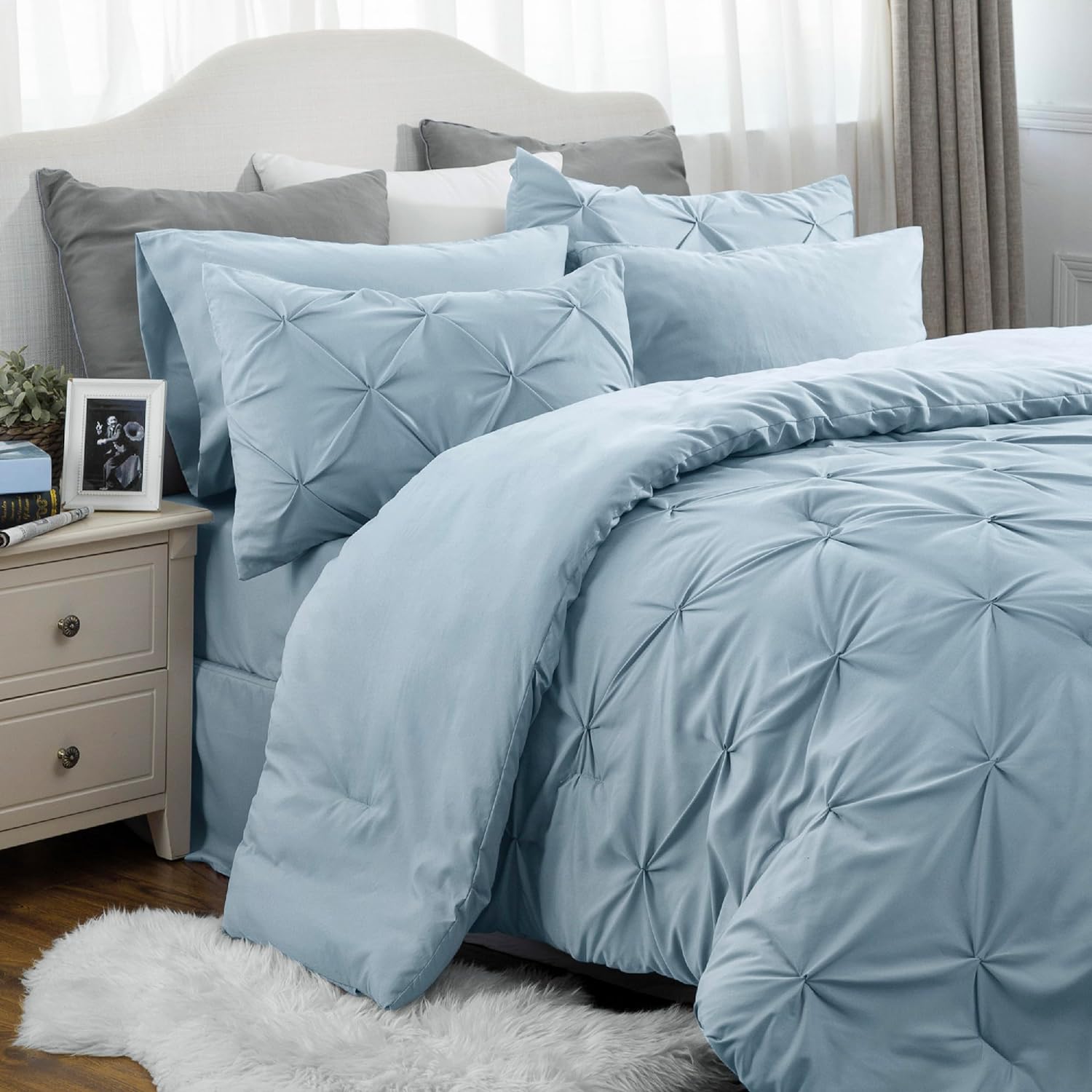 8 PCs SkyBlue Pin-tuck Duvet Set