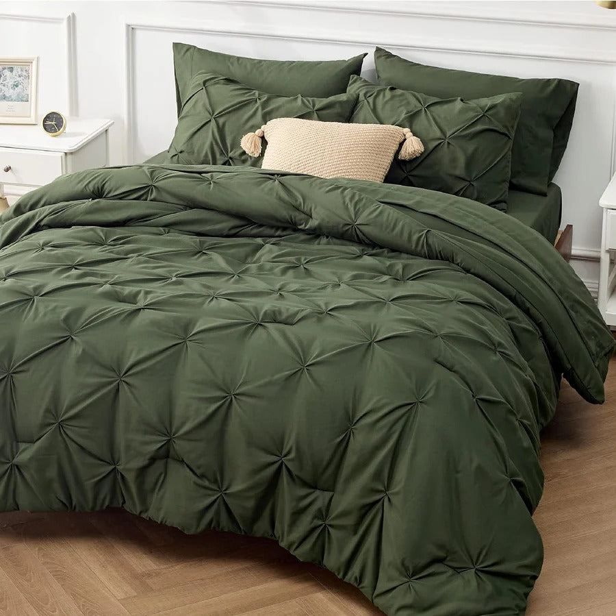 8 PCs Olive Green Pin-tuck Duvet Set