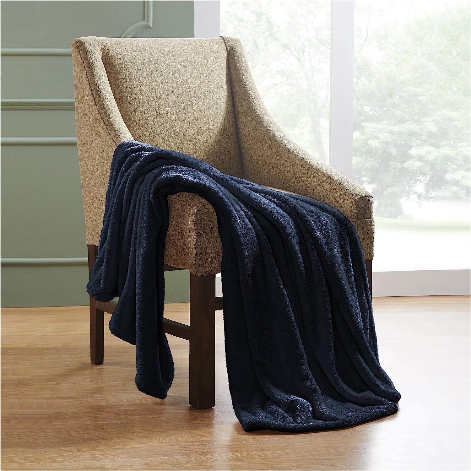 Navy Fleece Blanket with Pillowcases